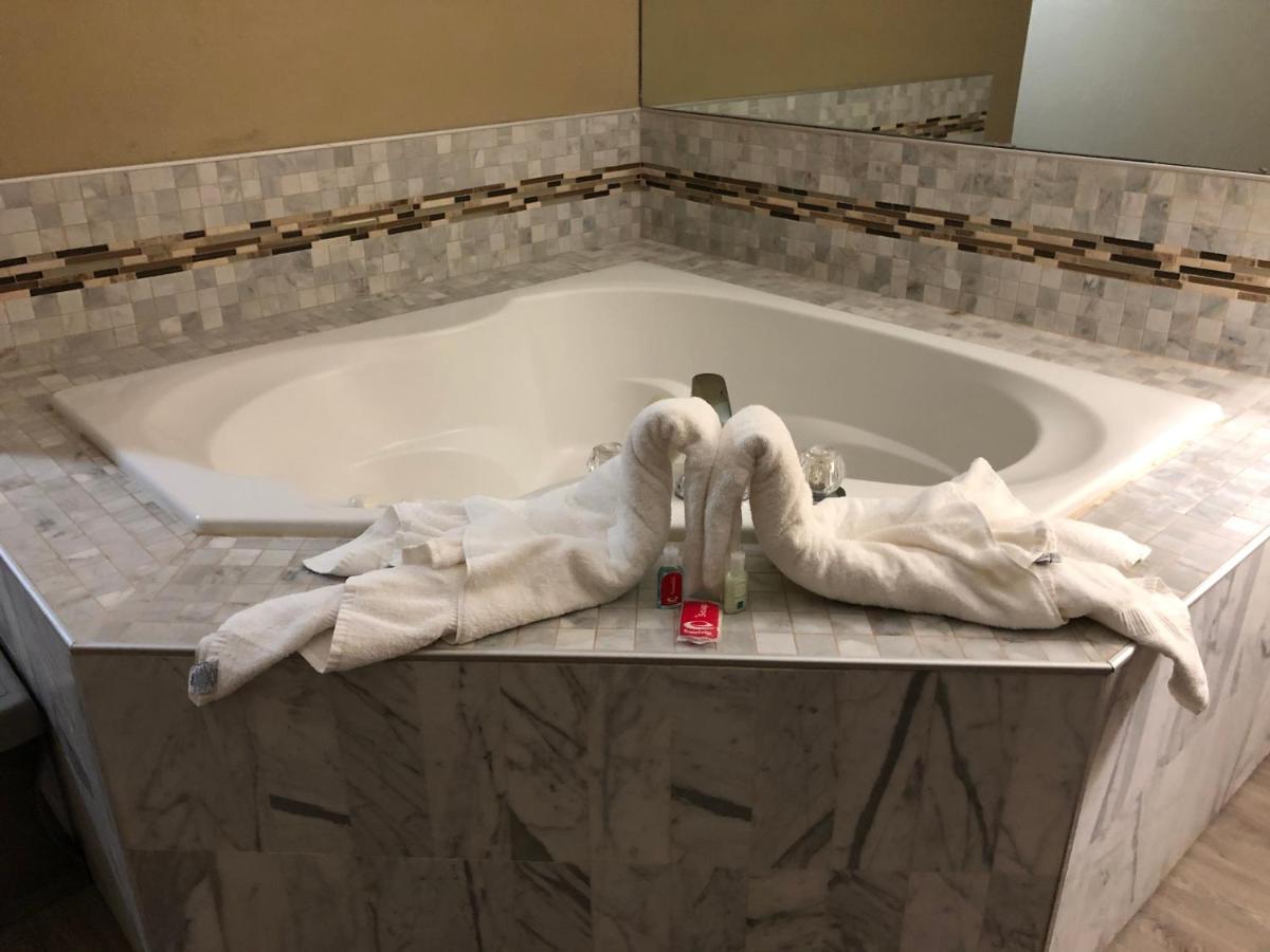 ניופורט Econo Lodge מראה חיצוני תמונה