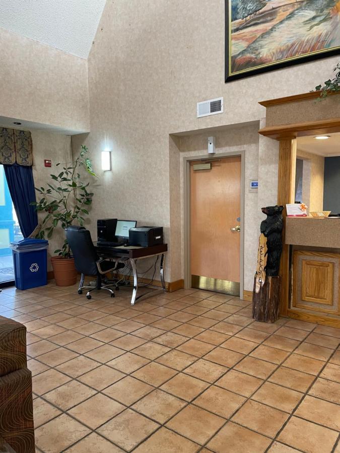 ניופורט Econo Lodge מראה חיצוני תמונה