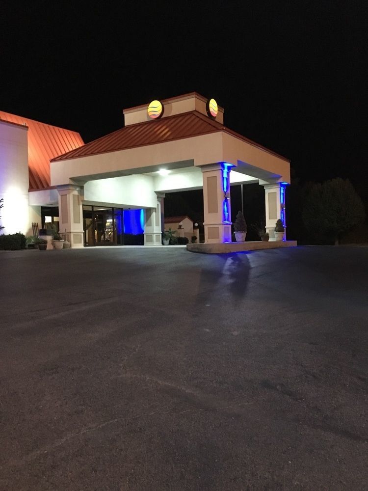 ניופורט Econo Lodge מראה חיצוני תמונה